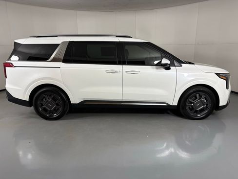 New 2026 Kia Carnival SX image 9