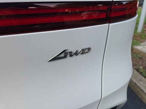 Used 2024 Genesis GV70 2.5T w/ Advanced Package AWD/4WD image 10