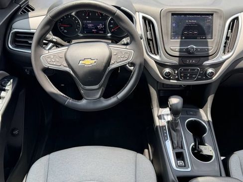 Used 2022 Chevrolet Equinox LT FWD image 16