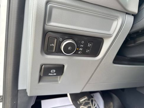 Used 2022 Ford F150 XLT w/ Equipment Group 301A Mid AWD/4WD image 18