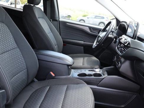 Used 2025 Ford Escape Active w/ Cold Weather Package AWD/4WD image 15