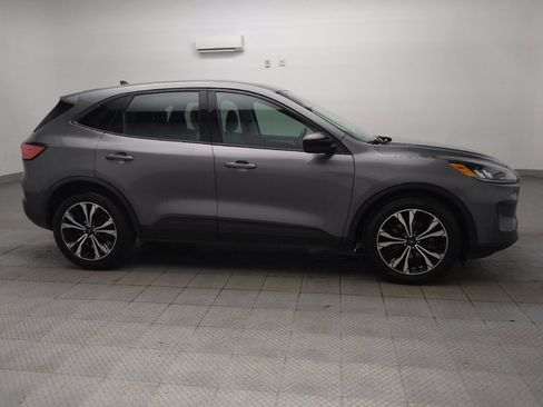 Used 2021 Ford Escape SE w/ SE Sport Appearance Package FWD image 11