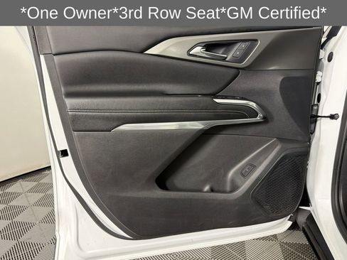 Used 2024 Chevrolet Traverse LT image 8