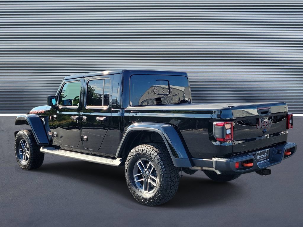 Used 2025 Jeep Gladiator Mojave w/ Convenience Group AWD/4WD image 4