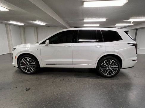 Certified 2024 Cadillac XT6 Sport w/ Platinum Package image 2