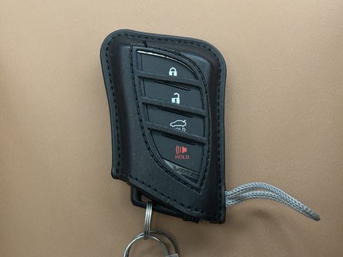 Used 2025 Lexus ES 350 w/ Luxury Package image 22