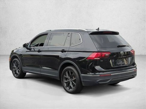 Used 2024 Volkswagen Tiguan SE FWD image 8
