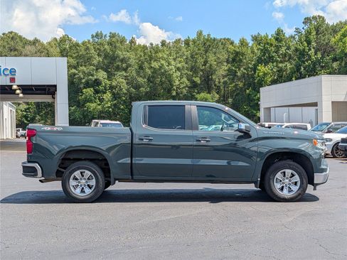 Used 2025 Chevrolet Silverado 1500 LT AWD/4WD image 7