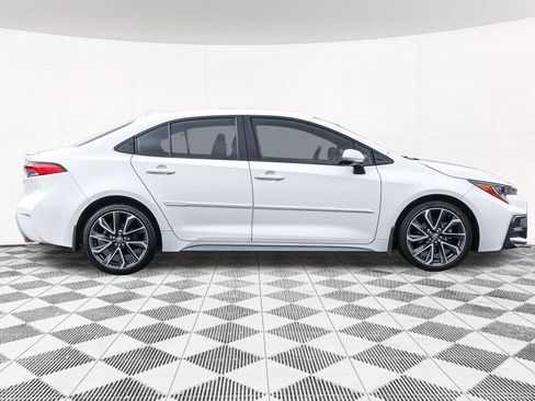 Used 2022 Toyota Corolla SE image 9