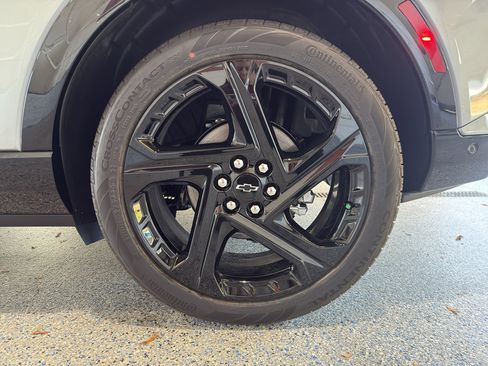 New 2026 Chevrolet Equinox EV RS image 33