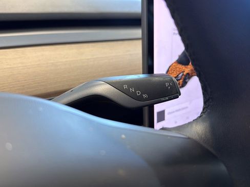 Used 2020 Tesla Model 3 Standard Range RWD image 24