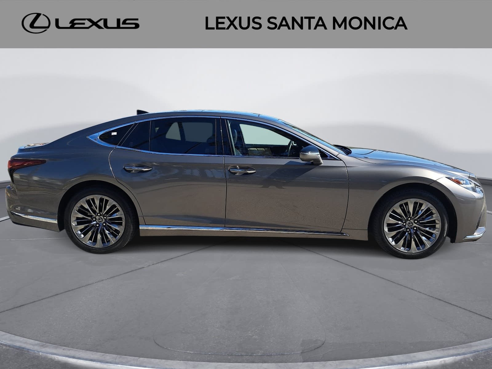 Used 2023 Lexus LS 500 w/ Interior Upgrade Package RWD image 4