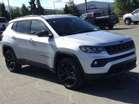 New 2025 Jeep Compass Latitude w/ Altitude Special Edition image 2