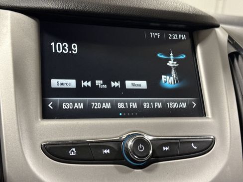 Used 2017 Chevrolet Cruze LS FWD image 14