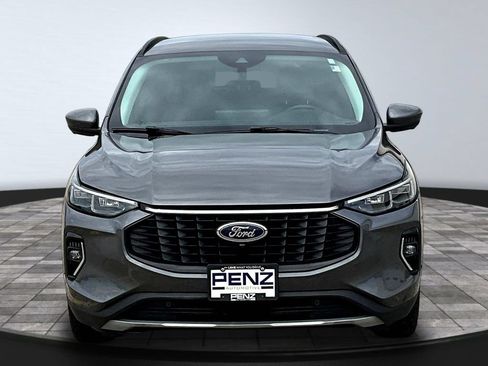 Used 2023 Ford Escape Platinum AWD/4WD image 2