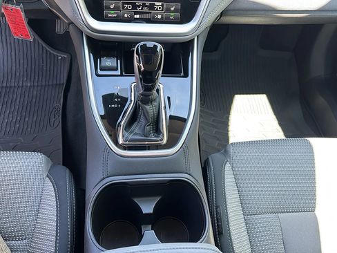 Used 2023 Subaru Outback Premium image 14