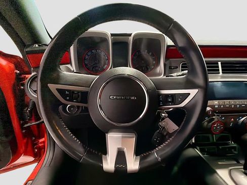 Used 2010 Chevrolet Camaro SS w/ Interior Accent Trim Package RWD image 10