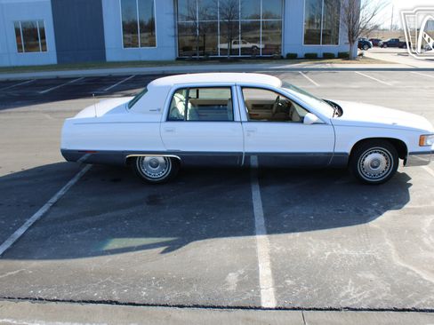 Used 1995 Cadillac Fleetwood Brougham image 15