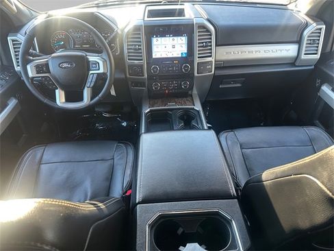 Used 2017 Ford F250 Lariat w/ Chrome Package image 10