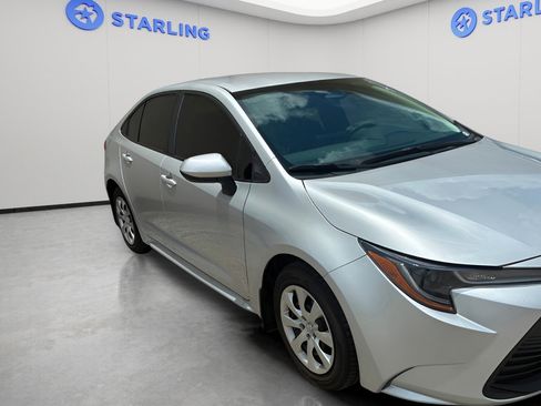 Used 2026 Toyota Corolla LE FWD image 2