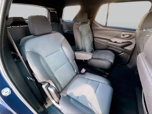 Used 2023 Chevrolet Traverse LT FWD image 19