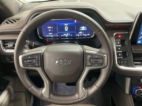 Used 2023 Chevrolet Tahoe Z71 w/ Luxury Package image 4