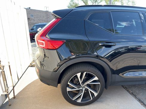Used 2021 Volvo XC40 T5 R-Design AWD/4WD image 3