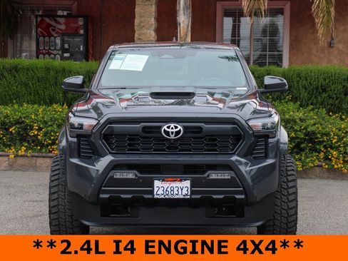 Used 2024 Toyota Tacoma TRD Sport image 3