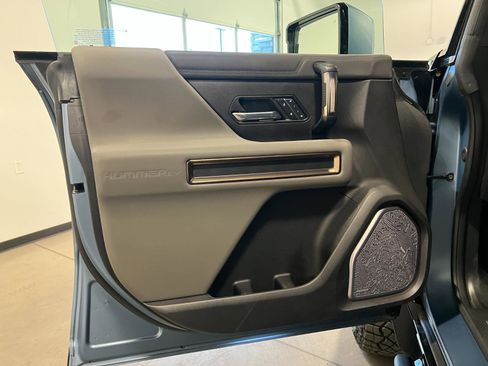 Used 2024 GMC Hummer EV 3X w/ Omega Edition AWD/4WD image 29