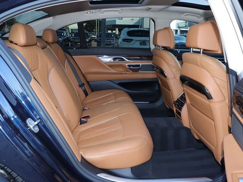 Used 2017 BMW 750i xDrive image 39