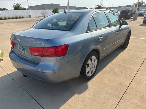 Used 2010 Hyundai Sonata GLS FWD image 2