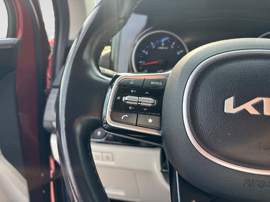 Used 2022 Kia Carnival SX FWD image 26