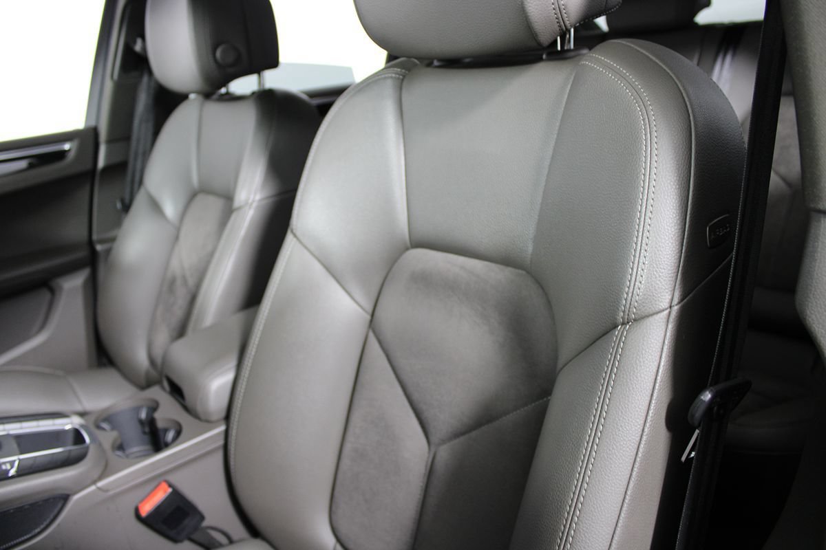 Used 2019 Porsche Macan AWD/4WD image 14
