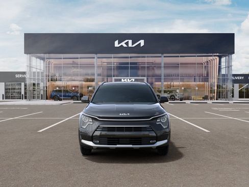 New 2026 Kia Niro FWD image 2