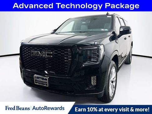 Used 2024 GMC Yukon XL Denali AWD/4WD image 3