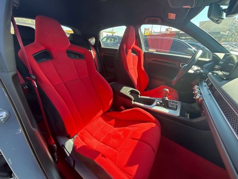Used 2024 Honda Civic Type R image 12