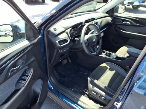 Used 2021 Chevrolet TrailBlazer LT w/ Convenience Package AWD/4WD image 10