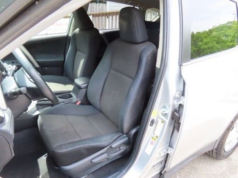 Used 2014 Toyota RAV4 LE FWD image 18