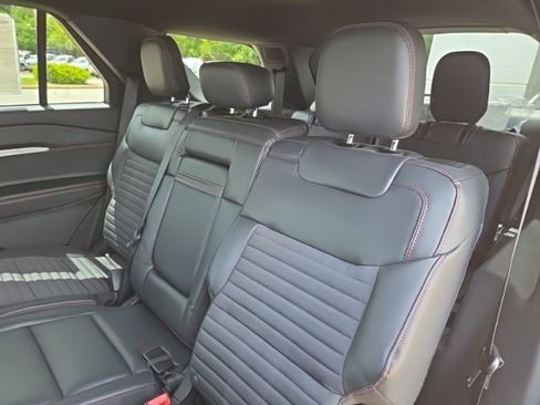 New 2026 Ford Explorer ST-Line w/ ST-Line Street Pack AWD/4WD image 25