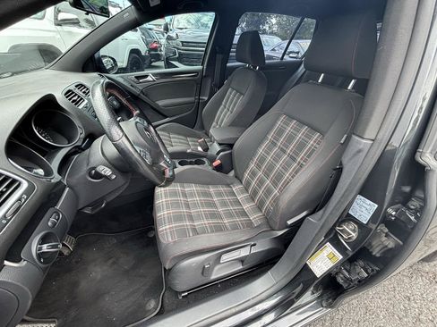 Used 2012 Volkswagen Golf 4-Door FWD image 8