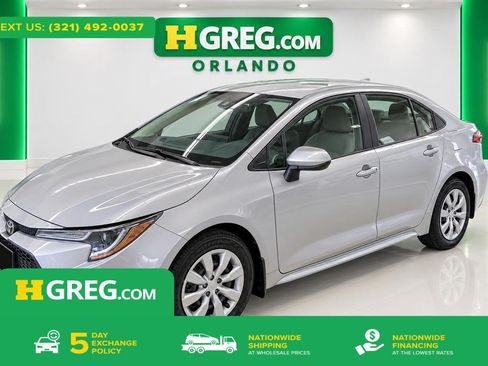 Used 2021 Toyota Corolla LE FWD image 1