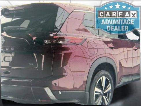 Used 2025 Nissan Rogue SL w/ SL Premium Package image 2