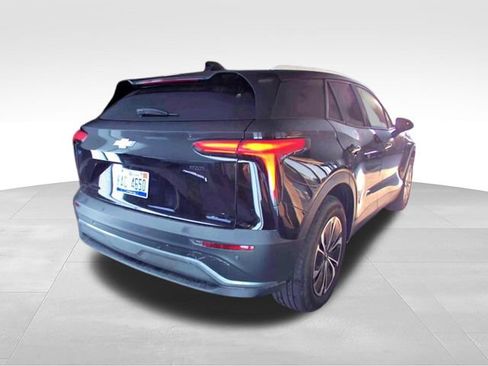 Used 2025 Chevrolet Blazer EV LT AWD/4WD image 2