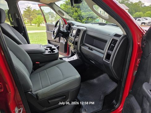 Used 2016 RAM 2500 Tradesman w/ Chrome Appearance Group AWD/4WD image 12