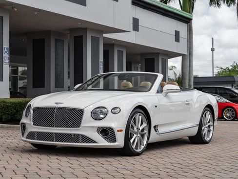 Used 2020 Bentley Continental GT image 33
