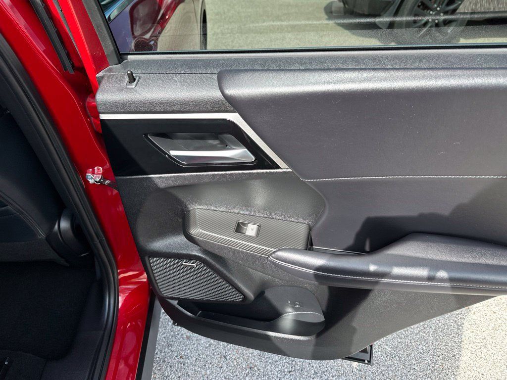Used 2025 Mitsubishi Outlander SE AWD/4WD image 22