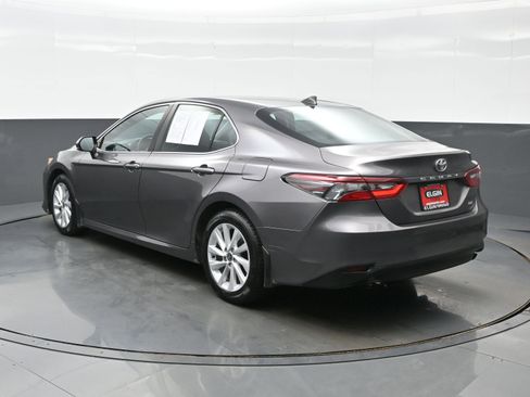 Used 2022 Toyota Camry LE FWD image 4