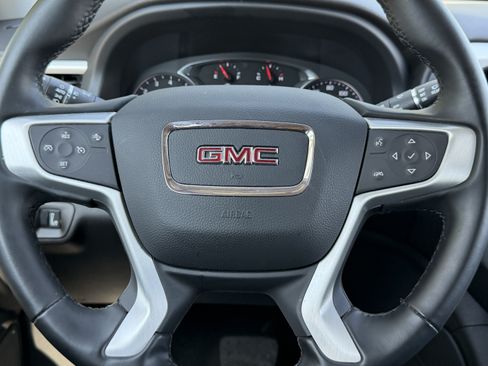 Used 2023 GMC Acadia SLT FWD image 32