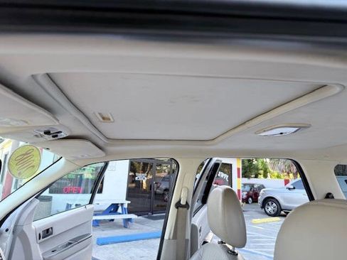 Used 2008 Ford Escape XLT image 16