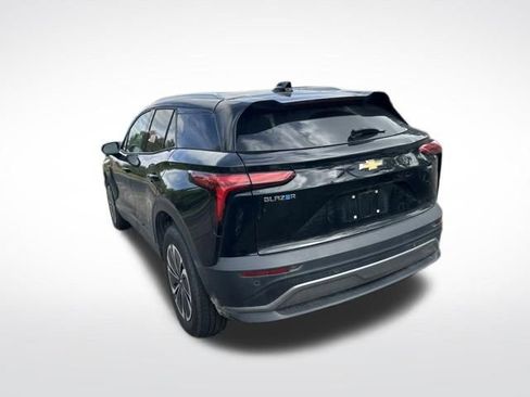 Used 2024 Chevrolet Blazer EV LT AWD/4WD image 3